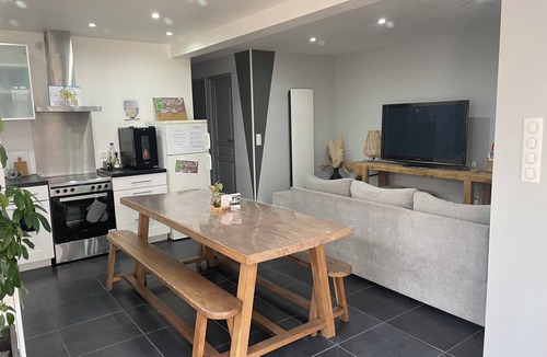 Sennecey-le-Grand House | L Imprévu est une Maison Individuelle