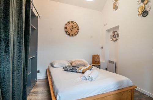 Cote Est Soquence Apartment | L'impressionniste ~ Proche Tramway ~ Atypique