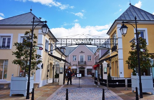 Bailly-Romainvilliers Apartment | L'Olivier 7min Disneyland Paris 4 persons + 1 baby with Parking/Balcony