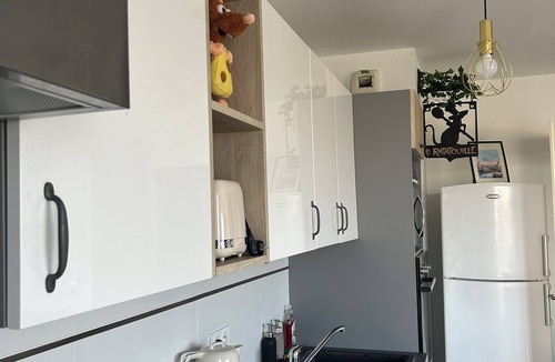 Meaux Apartment | La Belle et Le Nooki