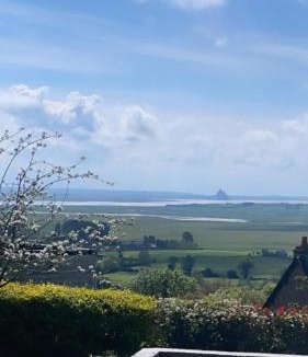 Le Val-Saint-Pere House | LA BUTTE - Maison de vacances Avranches avec vue sur le Mont Saint Michel