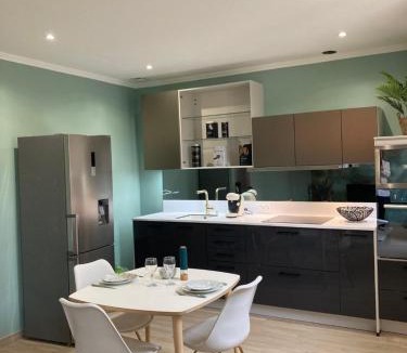 Les Veneurs House | la casa verde 2 chambres 2 salles de bain 2 wc jardin