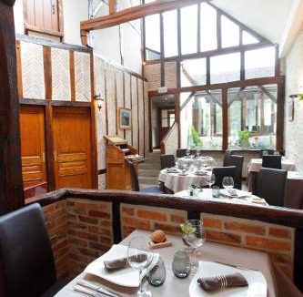 Aubigny-sur-Nere Hotel | La Chaumière