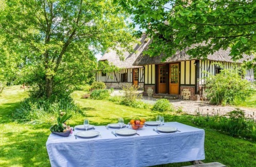 Saint-Georges-du-Mesnil House | La Chaumière by Interhome