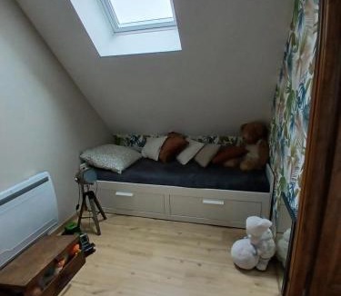 Leschelle House | la clé du bouton d'or