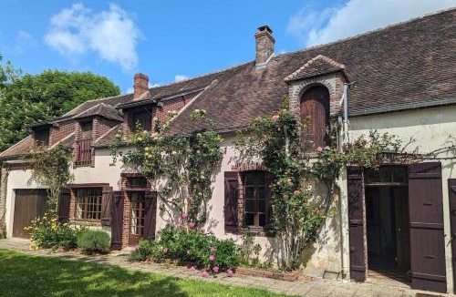 Saint-Martin-d'Ordon House | La colline enchantée