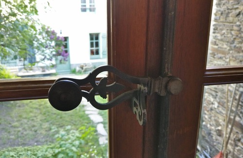 Downtown Angers Apartment | La Cour - Nice quiet apartment in town center, free parking