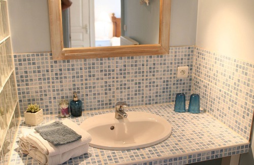 Sainghin-en-Weppes Bed & Breakfast | La Ferme Des Buis