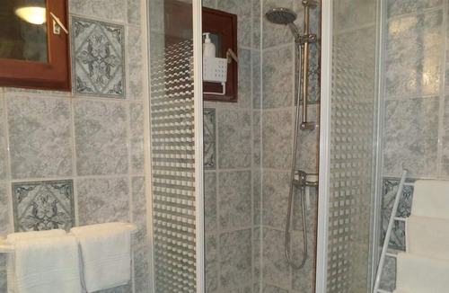 Saint-Etienne-sous-Bailleul House | La maisonnette-House-Traditional-Ensuite with Bath-Garden view