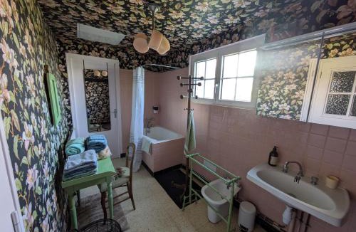 Vains House | La Jeannette