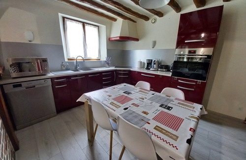 Le Vieil-Evreux House | La Maison Apollon