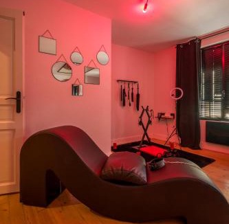 Bethune Apartment | La Maison Coquine