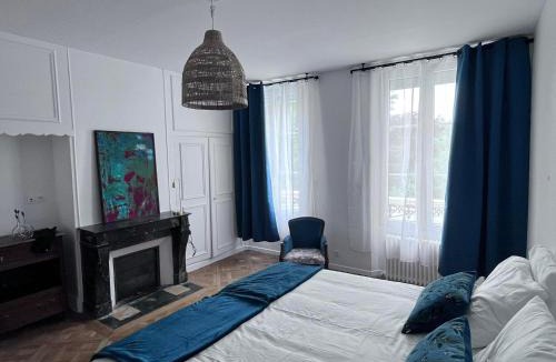 Trie-Chateau House | La Maison de Colette