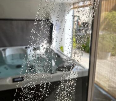 Braine Apartment | La petite Brainoise - Gîte avec salle jacuzzi 120 jets