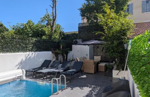 Montlucon Apartment | La Piscine - Villa Valmy - Hypercentre - Gare SNCF