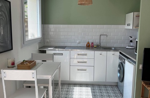 Centre Ville Apartment | La Pléïade Dorée - Hyper Centre, Avec Cours Privative. Animaux Acceptés !