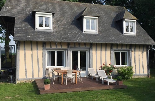 Villainville Villa | La Porte d'Amont, gîte 8 p piscine partagée - Book on auxportesdetretat fr