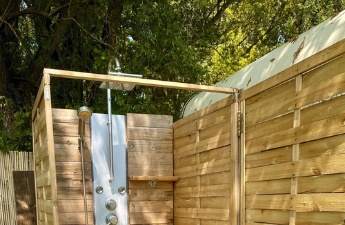 Cysoing House | La "ravane" Logement Insolite, Isolé, Nature et Chevaux Avec Brasero