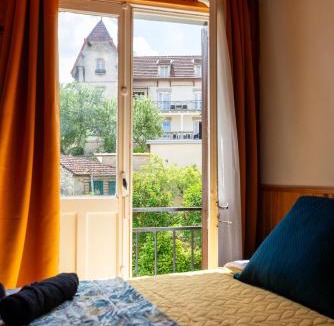 Bourbonne-les-Bains Apartment | La Rosée - Studio Campagne à 50m des Thermes - Vue jardin, Wifi, Smart TV