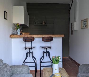 Saint-Aubin-Epinay Apartment | La sellerie - small barn