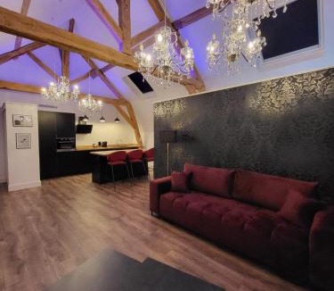 Boissettes Apartment | La suite Baroque jacuzzi au cœur du château de Boissettes