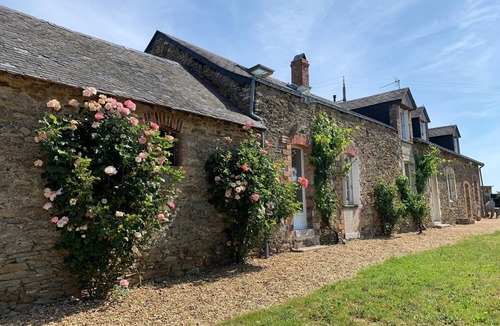 Longuefuye House | La Touche et son Pressoir, 13 rooms, 11 bathrooms and indoor swimming pool (April to Oct)
