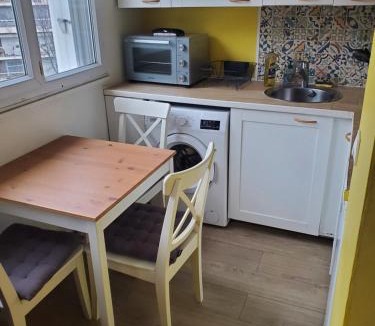 Bel-Air Nord Apartment | La voûte céleste - Studio cosy calme & lumineux à Paris