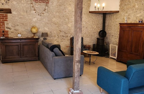 Tour-en-Sologne Apartment | Large loft-style gite with master suite, close to the châteaux and Beauval