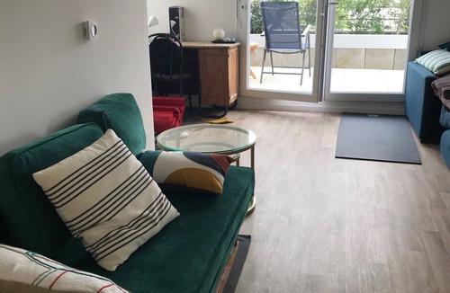Noisy-le-Sec Apartment | Large studio with direct access to Paris