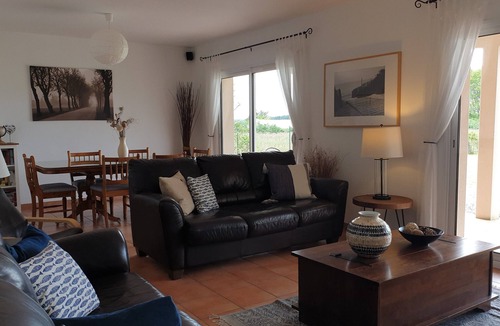 Etaules House | Lavender Lodge, sleeps up to 6 people,