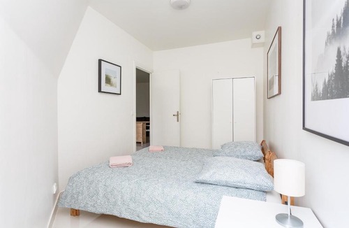 Le Bourget Apartment | LE BOURGET RER F2 2ème gauche