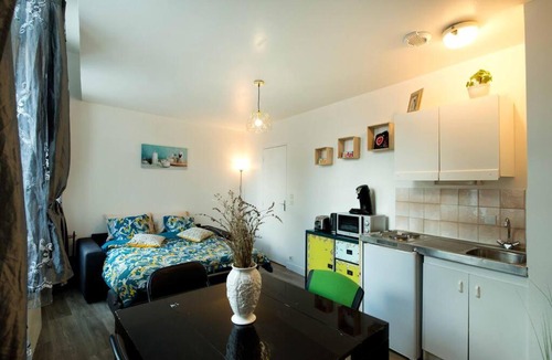 Sainte-Anne - Faubourg Noyon Apartment | Le Castille Centre Gare Wifi et Parking gratuit