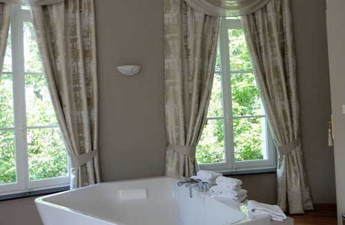 Aubry-du-Hainaut Hotel | Le Château d'Aubry