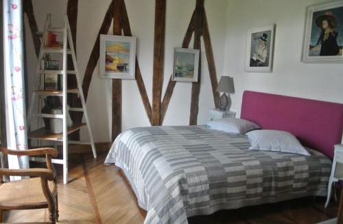 Villiers-aux-Corneilles Bed & Breakfast | Le Château de mon Père
