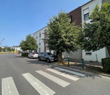 Chanteloup-en-Brie Apartment | Le Chanteloupien - Appartement pour 6 proche Disneyland Paris