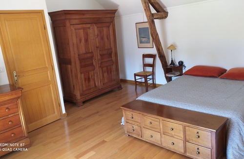 Chamigny House | Le Charme D'une Authentique Maison de Campagne Avec Piscine