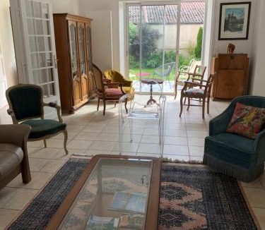 Damery House | Le Claugi