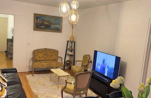 Colombes Apartment | Le Colombier