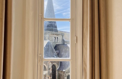 Boulogne-sur-Mer Apartment | Le cosmo: apartment