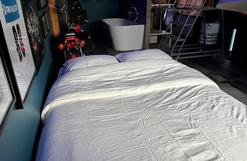 Comines House | Le Garage - logement insolite à 2 pas de Lille
