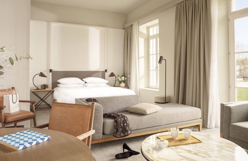 Vineuil-Saint-Firmin Hotel | Le Grand Pavillon Chantilly