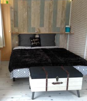 Arrest Bed & Breakfast | le haut village Chambre d'hôtes Mobi-Loft cosy sauna ,douche ,chromothérapie
