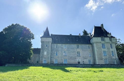 Availles-en-Chatellerault House | Le Logis des Vignes at Chateau de la Tour d'Oyré