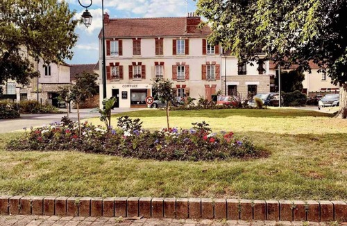 Lamorlaye Apartment | Le Logis Cantilen