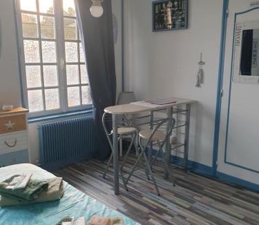 Aumale House | Le Mouton Gras