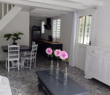 Neslette House | Le Murmure de la petite Oasis
