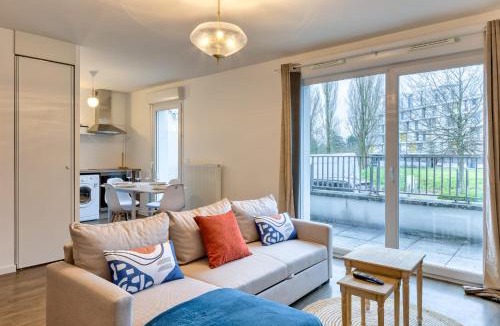 Quartier Sapins-Chatelet-Lombardie Apartment | Le Nicole un appartement en duplex avec balcon et place de parking