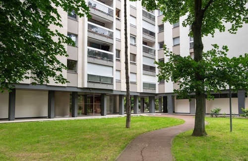 L'Hay-les-Roses Apartment | Le P'tit Henri - Studio à 20min de Paris
