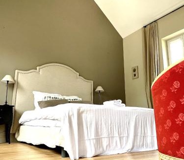 Le Deluge Bed & Breakfast | Le Paddock - Chambres et table d'hôtes