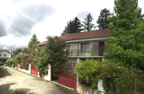 Chatillon-sur-Chalaronne House | Le Passage Meublé de tourisme Trois Etoiles 1 à 6 voyageurs